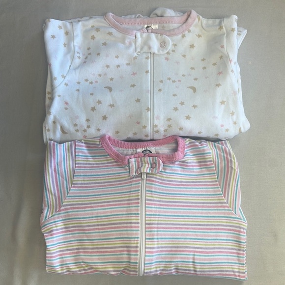 Gerber - set of 2 Pink and White Footies One Piece Sleepers - Picture 5 of 5